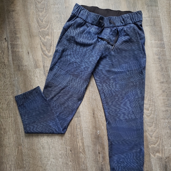 lululemon athletica Pants - New lululemon pants size 4